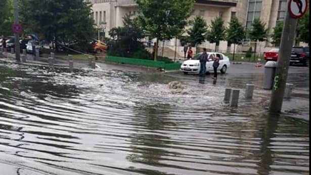 București, ”mica Veneție”! Zone întregi au fost inundate, după o ploaie torențială!