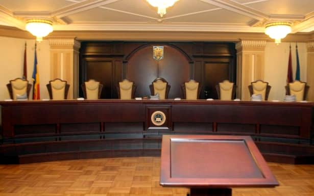 Decizia CCR cu privire la sesizarea premierului Viorica Dăncilă împotriva președintelui Klaus Iohannis
