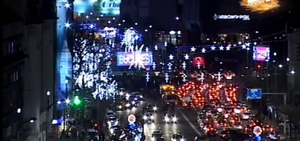 S-au aprins luminiţele în Bucureşti! Vezi FOTO
