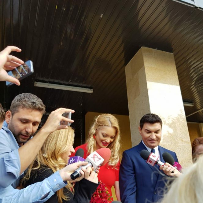 Valentina Pelinel a părut vizibil emoționată, dar și foarte fericită, în această zi foarte importantă pentru ea