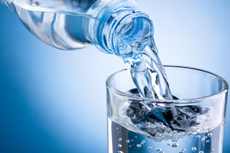 10 alimente sănătoase care vă scapă de constipație: apa este viață sănătoasă