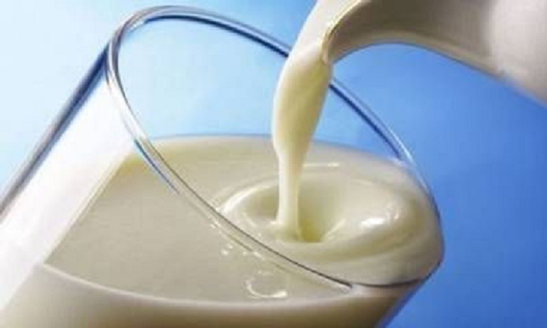10 alimente sănătoase care vă scapă de constipație: laptele sub formele sale fermentate, de la iaurt la chefir
