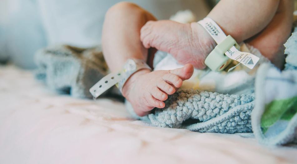 Un bebeluș de 11 luni, ucis de gripă! Nu avea vaccin antigripal