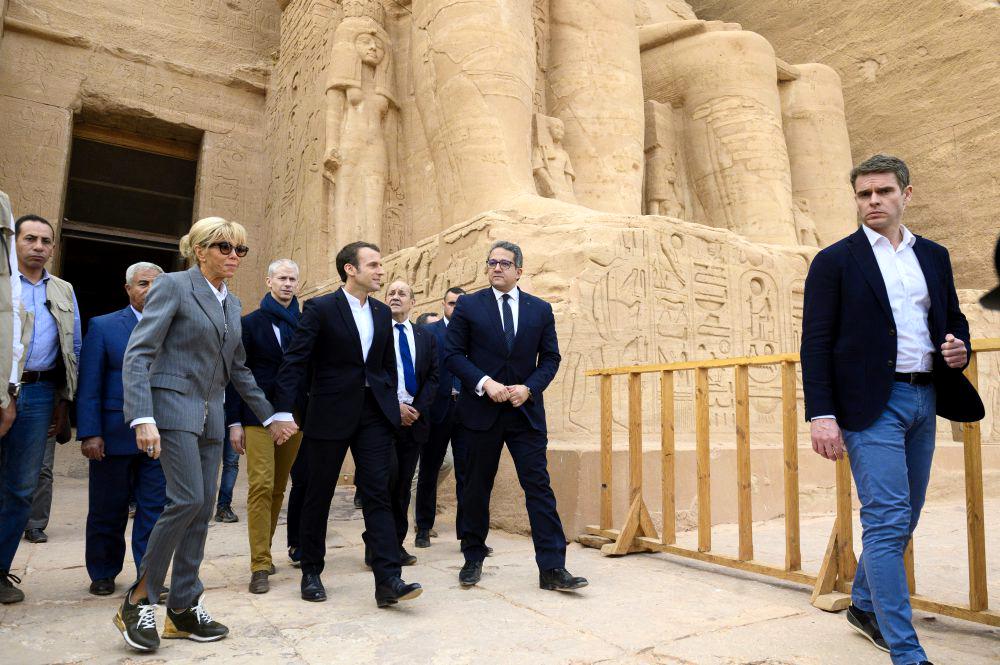 Brigitte Macron, ținută nepotrivită în timpul vizitei în Egipt! Cu ce s-a încălțat Prima Doamnă a Franței