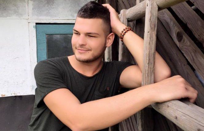 Răzvan Botezatu a recunoscut că este gay