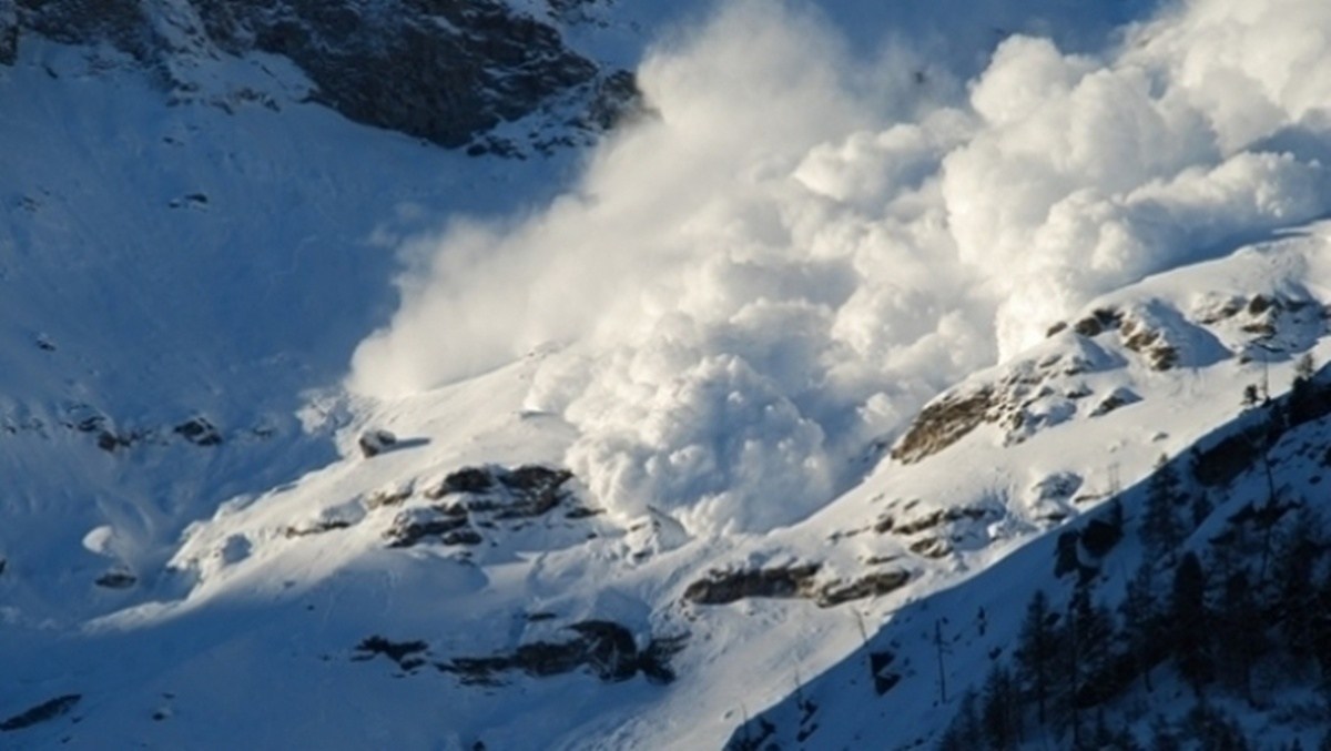 Avertizare de ultimă oră a meteorologilor! Risc mare de avalanșă în Munții Bucegi