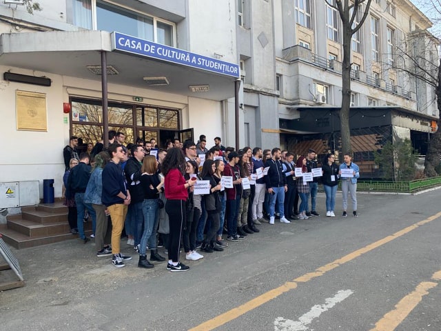 Protestul a avut loc în fața Casei de Cultură a Studenților