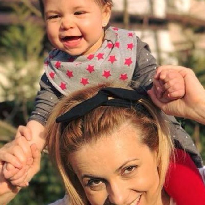 Fiica Simonei Gherghe a leșinat de plâns la grădiniță